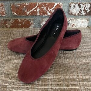 Aqua Women's Deep Red Suede Loafers